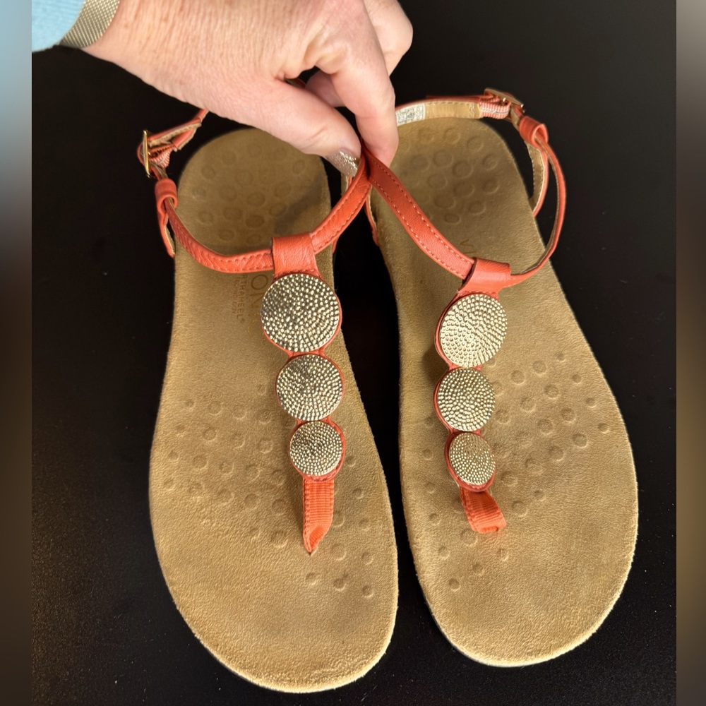 Vionic Women’s Lizbeth Sandals